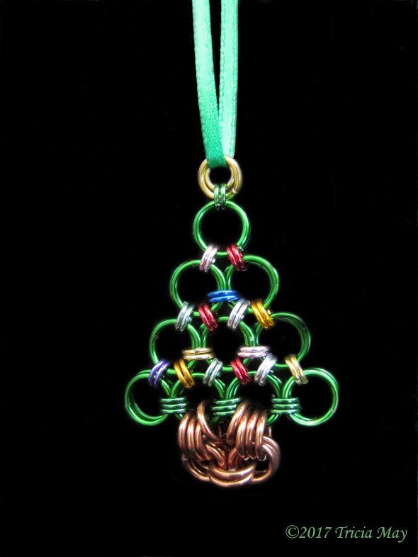 Christmas tree-tree ornament ©