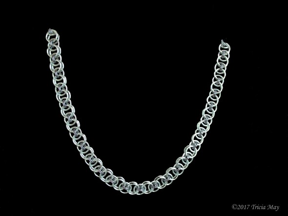 Helm-silver and icy black ©